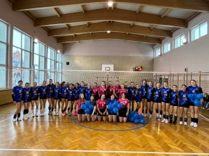 Turniej siatkarski z okazji �wi�ta Patrona Szko�y Podstawowej nr 5...