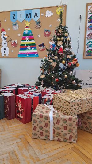 Miko�ajkowa zbi�rka s�odyczy